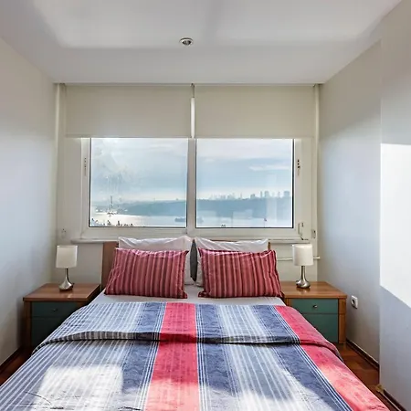 Apartment Cozy With Fascinating Bosphorus View In Uskudar