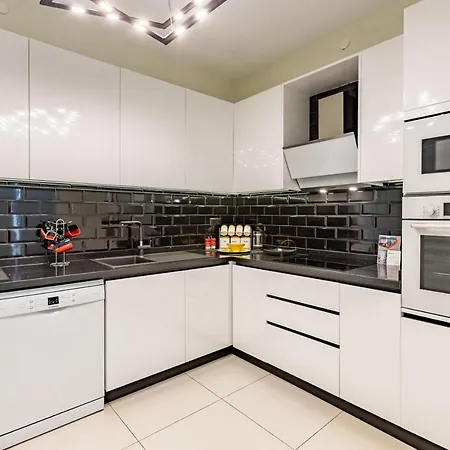 Cozy With Fascinating Bosphorus View In Uskudar Apartment