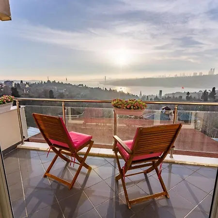 Cozy With Fascinating Bosphorus View In Uskudar Istanbul